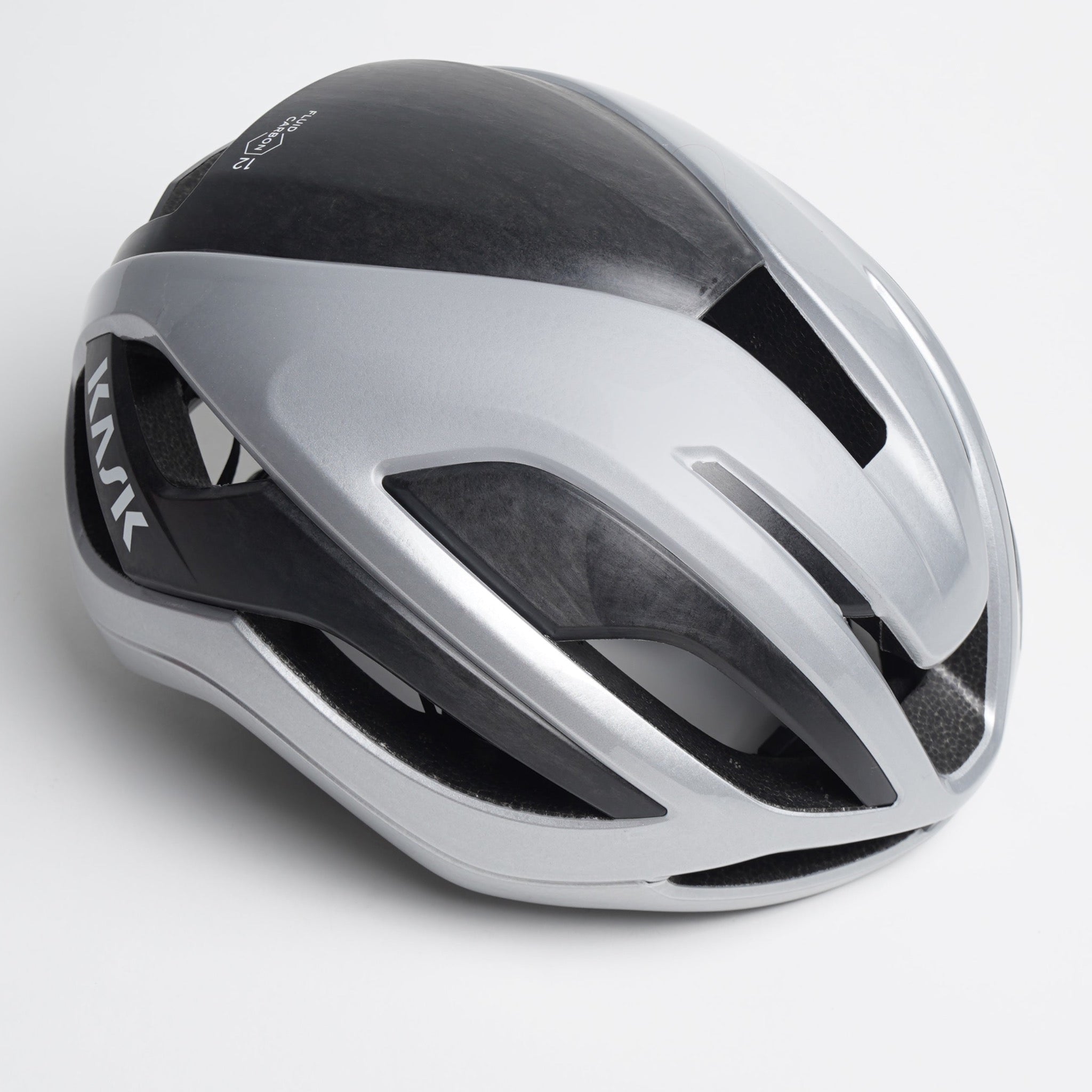 Cykelhjelm fra kask. Model Elemento i farven sølv. 